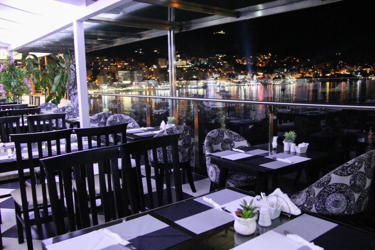 Republika Hotel Sarande Luaran gambar
