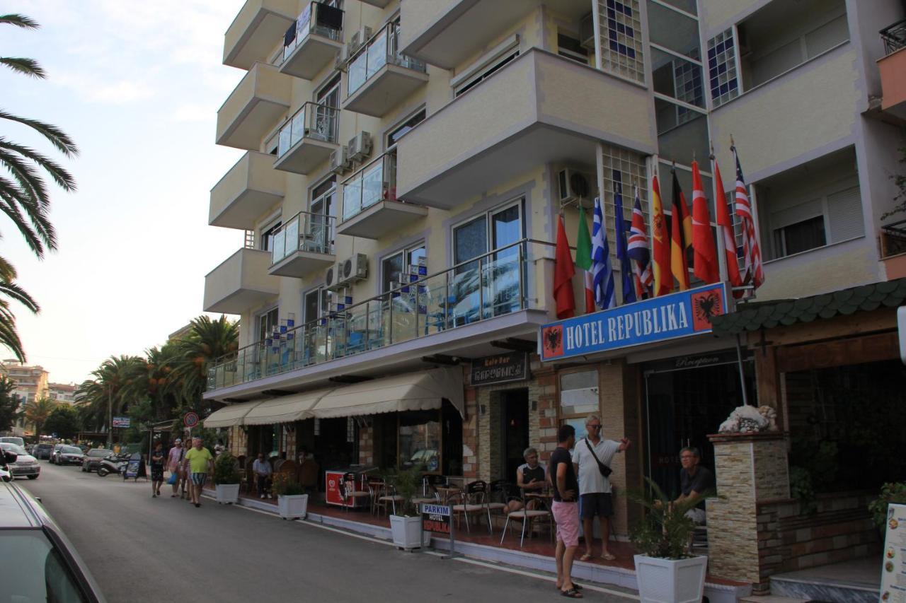 Republika Hotel Sarande Luaran gambar