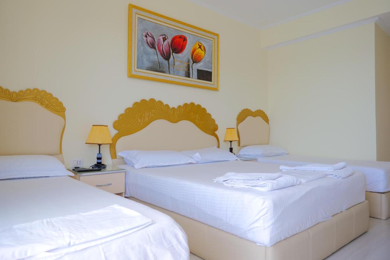 Republika Hotel Sarande Luaran gambar