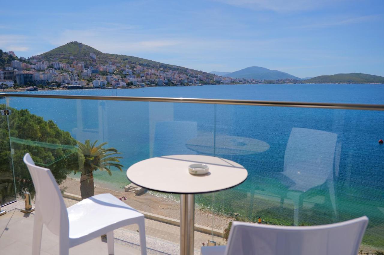 Republika Hotel Sarande Luaran gambar