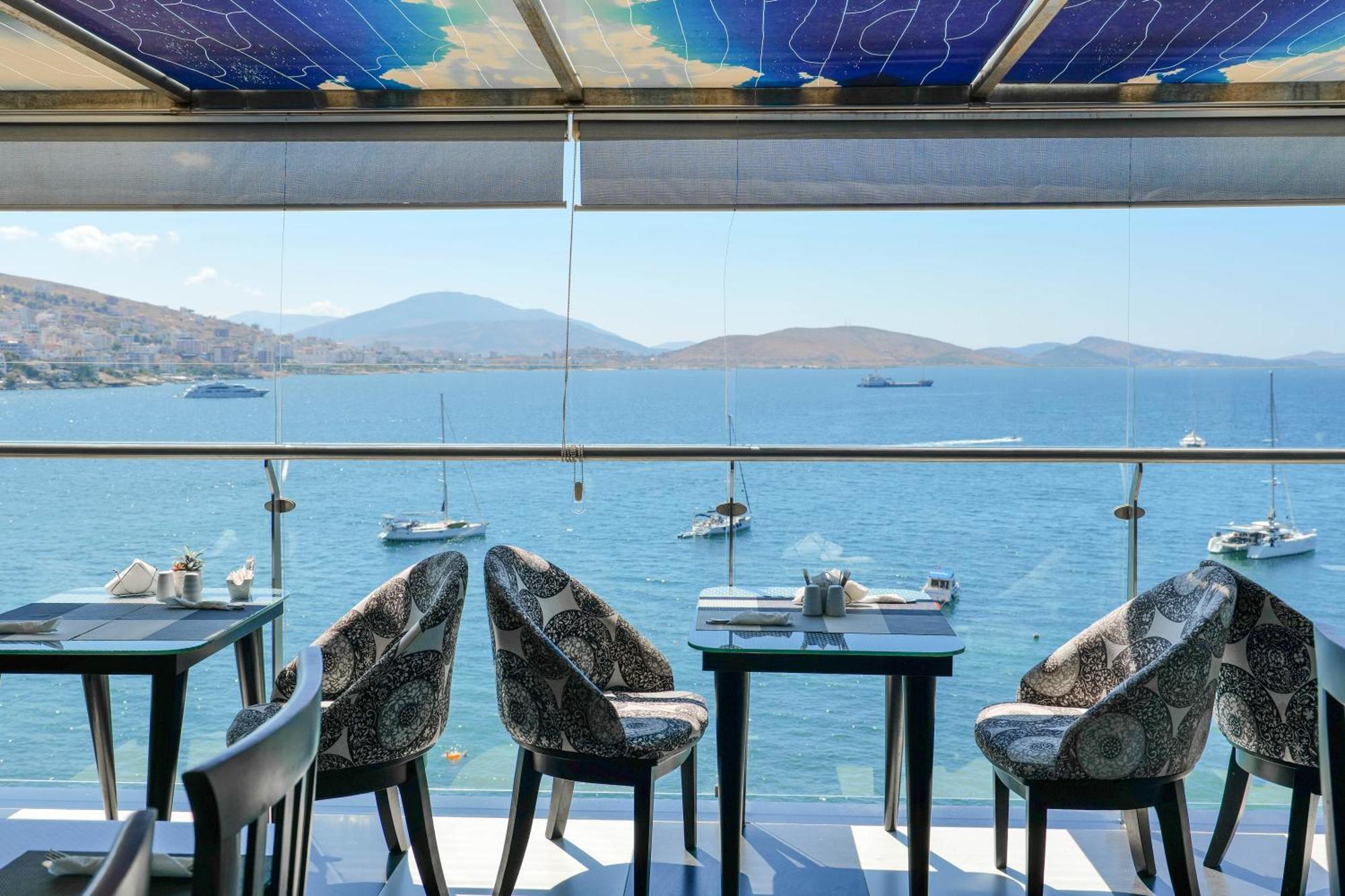 Republika Hotel Sarande Luaran gambar