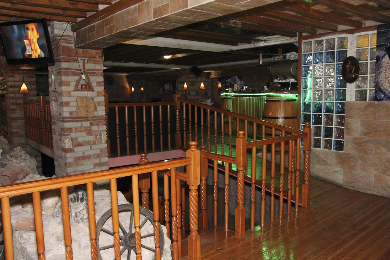 Republika Hotel Sarande Luaran gambar